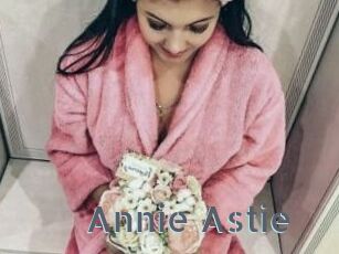 Annie_Astie