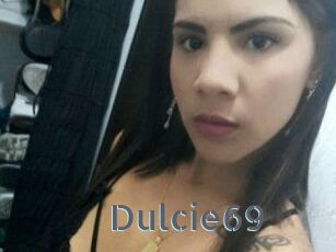 Dulcie_69