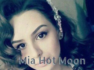 Mia_Hot_Moon