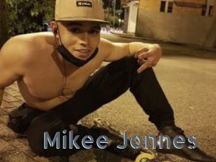 Mikee_Jonnes